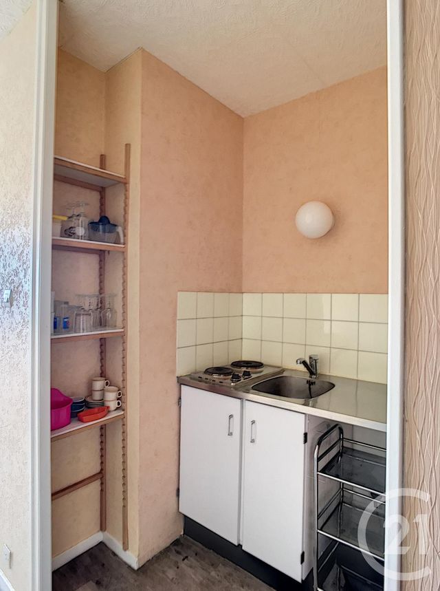 Afficher la photo en grand Studio à louer - 1 pièce - 26.84 m2 - CHALON SUR SAONE - 71 - BOURGOGNE - Century 21 Immobilière Jaurès