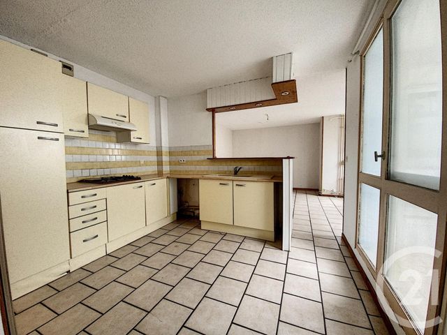 Afficher la photo en grand Appartement F3 à vendre - 3 pièces - 70.0 m2 - CHALON SUR SAONE - 71 - BOURGOGNE - Century 21 Immobilière Jaurès