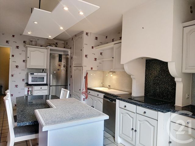 Appartement F3 à vendre - 3 pièces - 96.58 m2 - CHALON SUR SAONE - 71 - BOURGOGNE - Century 21 Immobilière Jaurès Appartement F3 à vendre - 3 pièces - 96.58 m2 - CHALON SUR SAONE - 71 - BOURGOGNE - Century 21 Immobilière Jaurès