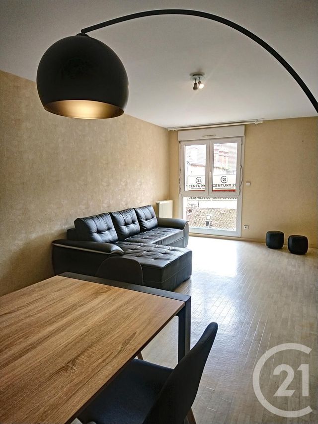 Appartement F3 à vendre - 3 pièces - 96.58 m2 - CHALON SUR SAONE - 71 - BOURGOGNE - Century 21 Immobilière Jaurès Appartement F3 à vendre - 3 pièces - 96.58 m2 - CHALON SUR SAONE - 71 - BOURGOGNE - Century 21 Immobilière Jaurès