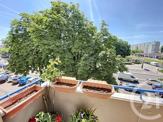 Appartement F5 à vendre - 5 pièces - 102.69 m2 - CHALON SUR SAONE - 71 - BOURGOGNE - Century 21 Immobilière Jaurès Appartement F5 à vendre - 5 pièces - 102.69 m2 - CHALON SUR SAONE - 71 - BOURGOGNE - Century 21 Immobilière Jaurès