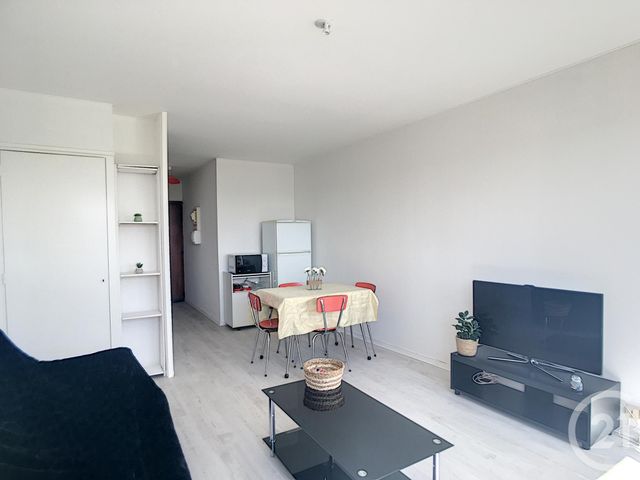 Afficher la photo en grand Appartement F1 à louer - 1 pièce - 26.2 m2 - CHALON SUR SAONE - 71 - BOURGOGNE - Century 21 Immobilière Jaurès