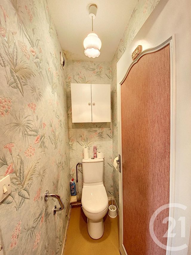 Appartement F3 à vendre - 3 pièces - 69.82 m2 - CHALON SUR SAONE - 71 - BOURGOGNE - Century 21 Immobilière Jaurès Appartement F3 à vendre - 3 pièces - 69.82 m2 - CHALON SUR SAONE - 71 - BOURGOGNE - Century 21 Immobilière Jaurès