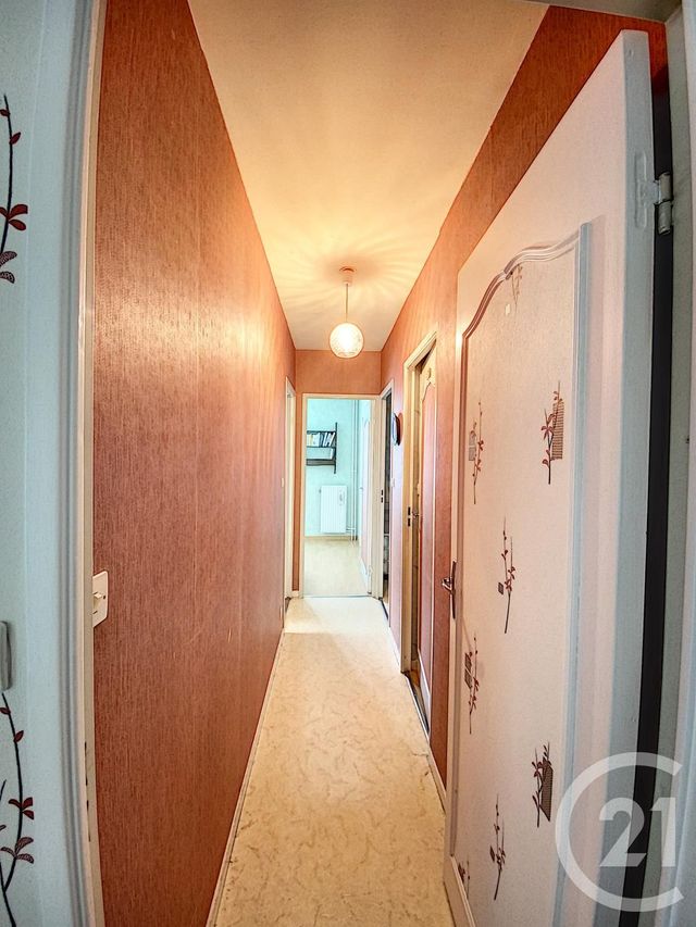 Appartement F3 à vendre - 3 pièces - 69.82 m2 - CHALON SUR SAONE - 71 - BOURGOGNE - Century 21 Immobilière Jaurès Appartement F3 à vendre - 3 pièces - 69.82 m2 - CHALON SUR SAONE - 71 - BOURGOGNE - Century 21 Immobilière Jaurès