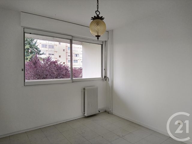 Appartement F3 à vendre - 3 pièces - 59.38 m2 - CHALON SUR SAONE - 71 - BOURGOGNE - Century 21 Immobilière Jaurès Appartement F3 à vendre - 3 pièces - 59.38 m2 - CHALON SUR SAONE - 71 - BOURGOGNE - Century 21 Immobilière Jaurès