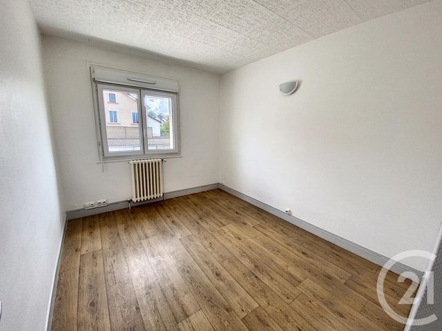 Appartement F3 à louer - 3 pièces - 65.6 m2 - ST REMY - 71 - BOURGOGNE - Century 21 Immobilière Jaurès Appartement F3 à louer - 3 pièces - 65.6 m2 - ST REMY - 71 - BOURGOGNE - Century 21 Immobilière Jaurès