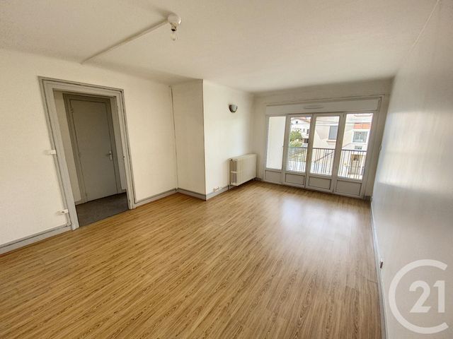 Appartement F3 à louer - 3 pièces - 65.6 m2 - ST REMY - 71 - BOURGOGNE - Century 21 Immobilière Jaurès Appartement F3 à louer - 3 pièces - 65.6 m2 - ST REMY - 71 - BOURGOGNE - Century 21 Immobilière Jaurès