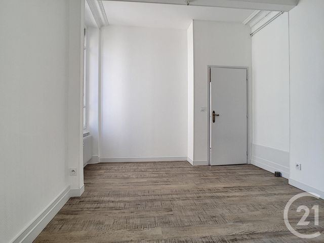 Afficher la photo en grand Appartement F4 à louer - 4 pièces - 90.0 m2 - CHALON SUR SAONE - 71 - BOURGOGNE - Century 21 Immobilière Jaurès