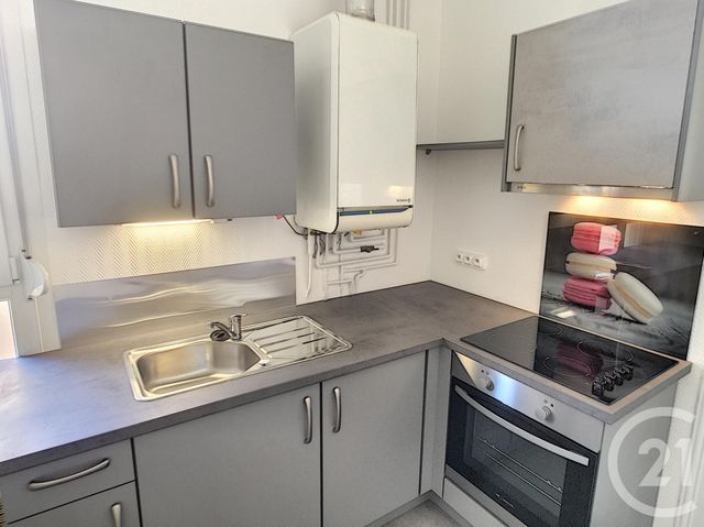 Afficher la photo en grand Appartement F4 à louer - 4 pièces - 90.0 m2 - CHALON SUR SAONE - 71 - BOURGOGNE - Century 21 Immobilière Jaurès