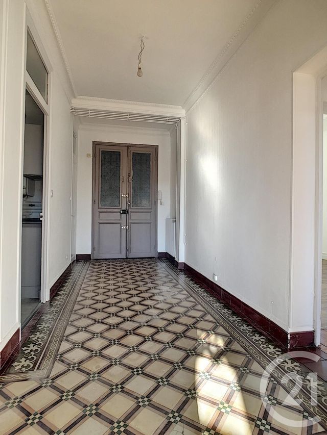 Afficher la photo en grand Appartement F4 à louer - 4 pièces - 90.0 m2 - CHALON SUR SAONE - 71 - BOURGOGNE - Century 21 Immobilière Jaurès