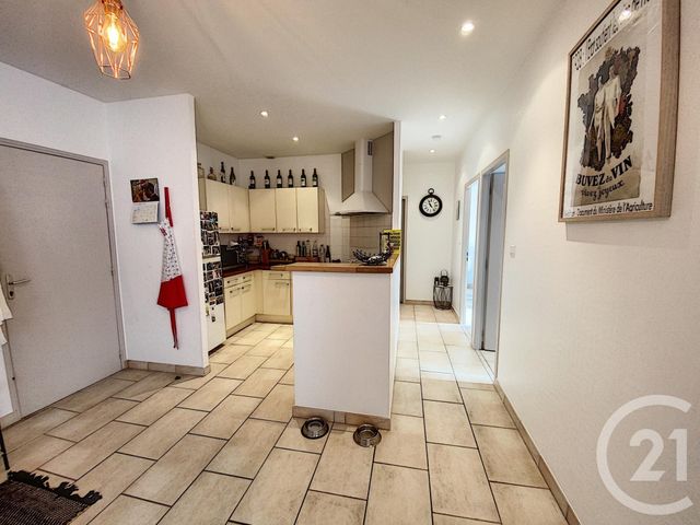 Appartement F3 à vendre - 3 pièces - 84.09 m2 - CHALON SUR SAONE - 71 - BOURGOGNE - Century 21 Immobilière Jaurès Appartement F3 à vendre - 3 pièces - 84.09 m2 - CHALON SUR SAONE - 71 - BOURGOGNE - Century 21 Immobilière Jaurès