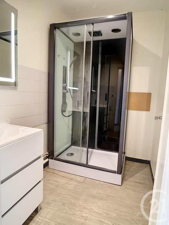 Afficher la photo en grand Appartement F3 à louer - 3 pièces - 60.86 m2 - CHALON SUR SAONE - 71 - BOURGOGNE - Century 21 Immobilière Jaurès