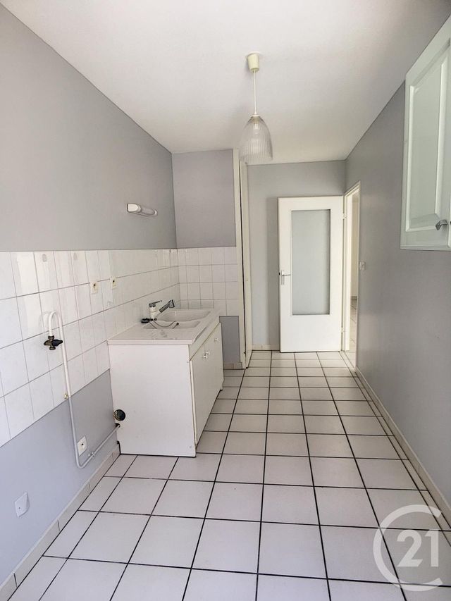 Afficher la photo en grand Appartement F3 à louer - 3 pièces - 72.38 m2 - CHALON SUR SAONE - 71 - BOURGOGNE - Century 21 Immobilière Jaurès