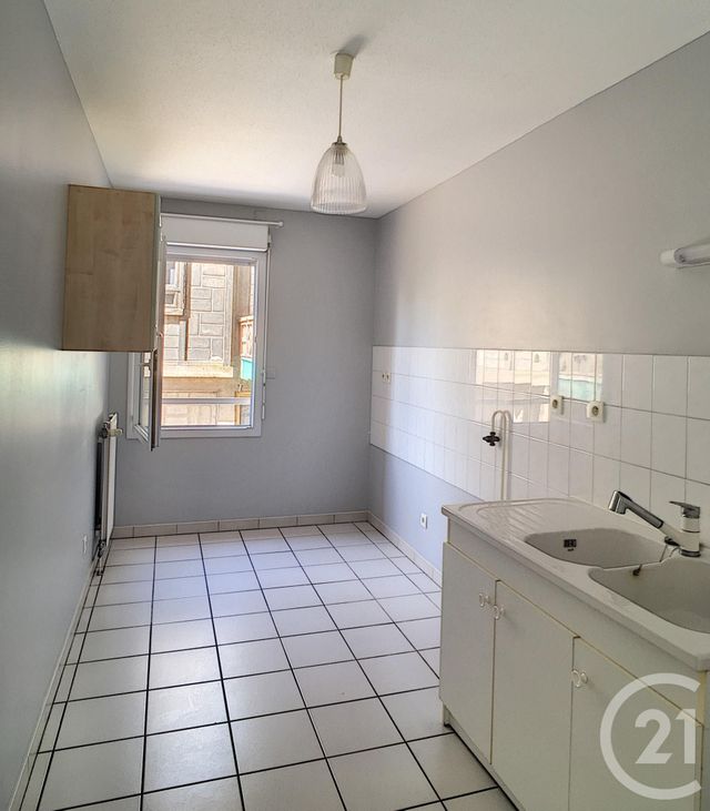 Afficher la photo en grand Appartement F3 à louer - 3 pièces - 72.38 m2 - CHALON SUR SAONE - 71 - BOURGOGNE - Century 21 Immobilière Jaurès