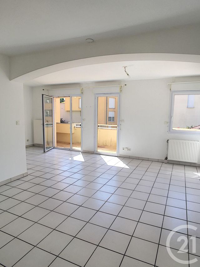 Afficher la photo en grand Appartement F3 à louer - 3 pièces - 72.38 m2 - CHALON SUR SAONE - 71 - BOURGOGNE - Century 21 Immobilière Jaurès