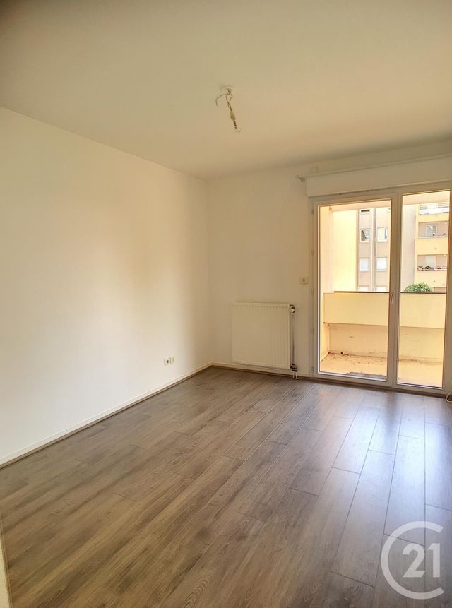Afficher la photo en grand Appartement F3 à louer - 3 pièces - 72.38 m2 - CHALON SUR SAONE - 71 - BOURGOGNE - Century 21 Immobilière Jaurès