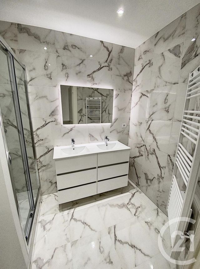 Afficher la photo en grand Appartement F3 à louer - 3 pièces - 70.83 m2 - CHALON SUR SAONE - 71 - BOURGOGNE - Century 21 Immobilière Jaurès