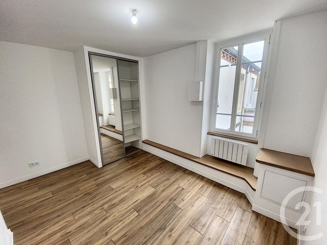 Afficher la photo en grand Appartement F3 à louer - 3 pièces - 70.83 m2 - CHALON SUR SAONE - 71 - BOURGOGNE - Century 21 Immobilière Jaurès