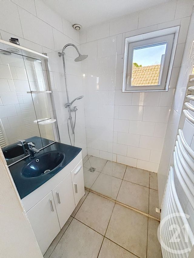 Appartement F3 à louer - 3 pièces - 63.5 m2 - GIVRY - 71 - BOURGOGNE - Century 21 Immobilière Jaurès