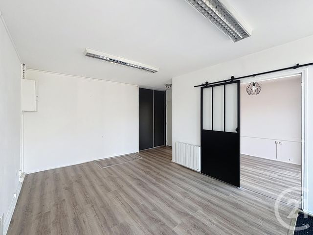 commerce à louer - 30.0 m2 - CHALON SUR SAONE - 71 - BOURGOGNE - Century 21 Immobilière Jaurès