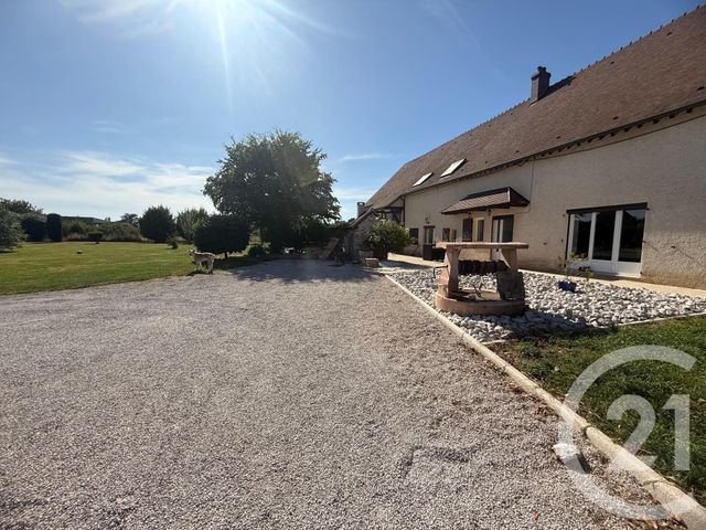 Afficher la photo en grand maison à vendre - 9 pièces - 223.0 m2 - ST REMY - 71 - BOURGOGNE - Century 21 Immobilière Jaurès