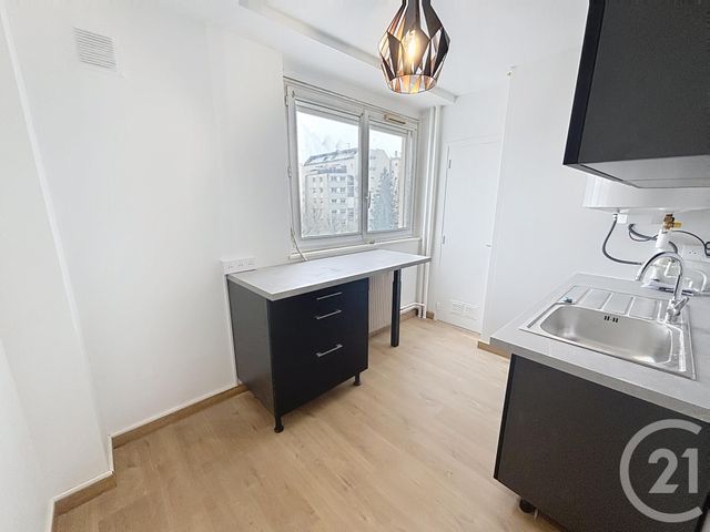 Appartement F4 à louer - 4 pièces - 70.4 m2 - CHALON SUR SAONE - 71 - BOURGOGNE - Century 21 Immobilière Jaurès