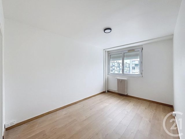 Appartement F4 à louer - 4 pièces - 70.4 m2 - CHALON SUR SAONE - 71 - BOURGOGNE - Century 21 Immobilière Jaurès