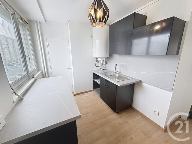 Appartement F4 à louer - 4 pièces - 70.4 m2 - CHALON SUR SAONE - 71 - BOURGOGNE - Century 21 Immobilière Jaurès