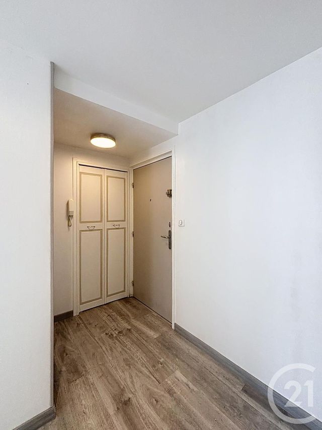 Afficher la photo en grand Appartement T2 à louer - 2 pièces - 60.06 m2 - CHALON SUR SAONE - 71 - BOURGOGNE - Century 21 Immobilière Jaurès