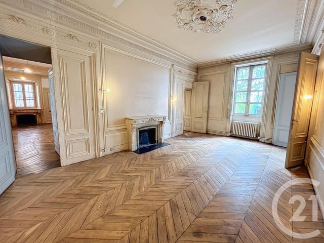 Appartement T6 à vendre - 6 pièces - 228.32 m2 - CHALON SUR SAONE - 71 - BOURGOGNE - Century 21 Immobilière Jaurès