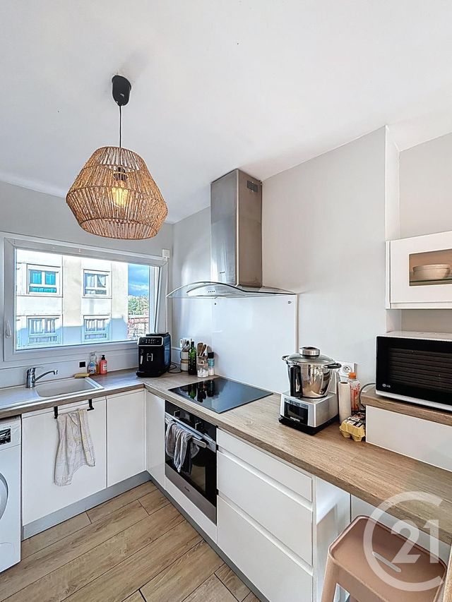 Appartement T3 à louer - 3 pièces - 57.73 m2 - CHALON SUR SAONE - 71 - BOURGOGNE - Century 21 Immobilière Jaurès