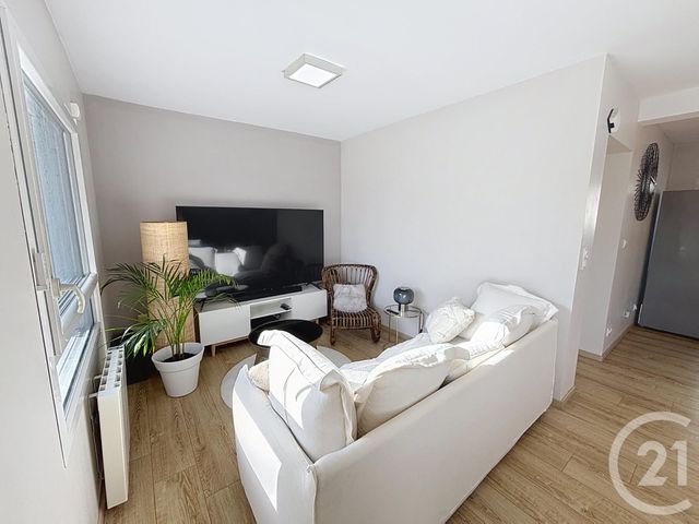 Appartement T3 à louer - 3 pièces - 57.73 m2 - CHALON SUR SAONE - 71 - BOURGOGNE - Century 21 Immobilière Jaurès