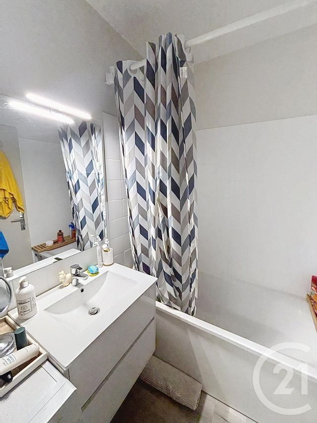 Afficher la photo en grand Appartement F3 à louer - 3 pièces - 64.16 m2 - CHALON SUR SAONE - 71 - BOURGOGNE - Century 21 Immobilière Jaurès