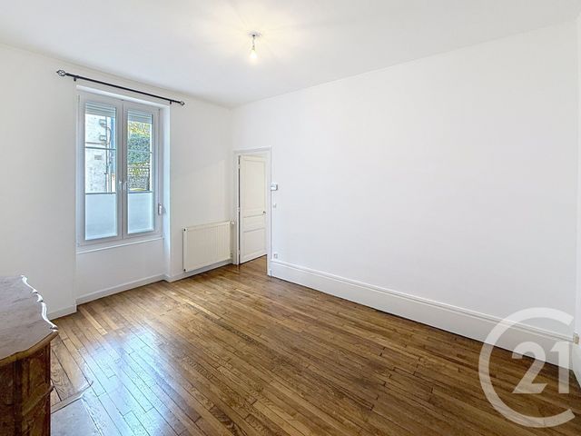 Appartement T3 à louer - 3 pièces - 61.26 m2 - CHALON SUR SAONE - 71 - BOURGOGNE - Century 21 Immobilière Jaurès