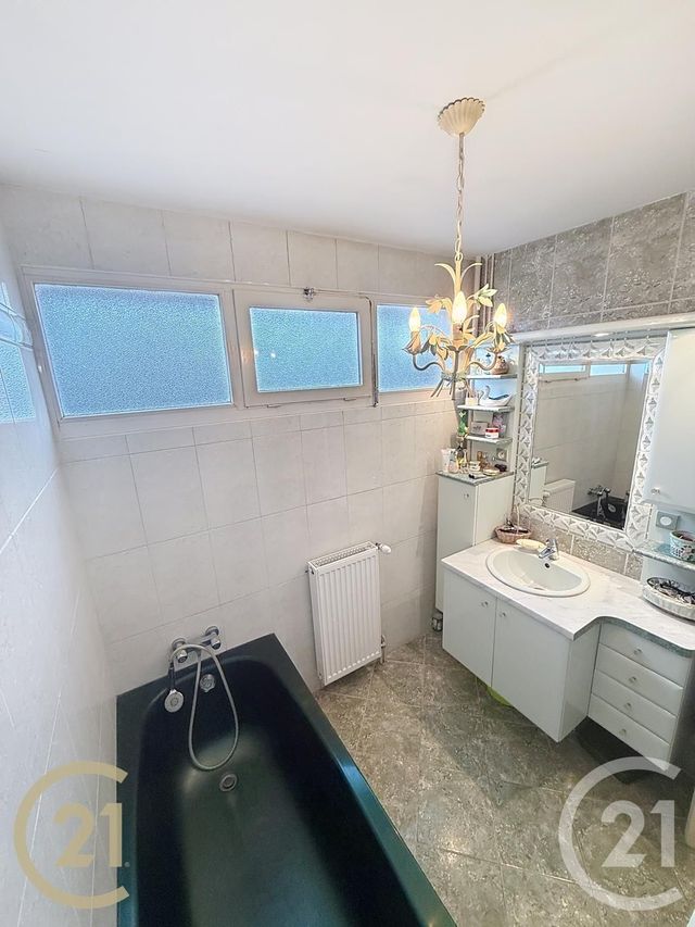 maison à vendre - 5 pièces - 133.8 m2 - CHATENOY LE ROYAL - 71 - BOURGOGNE - Century 21 Immobilière Jaurès