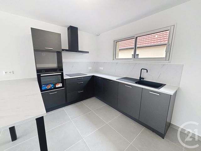 maison à louer - 4 pièces - 110.0 m2 - BAUDRIERES - 71 - BOURGOGNE - Century 21 Immobilière Jaurès