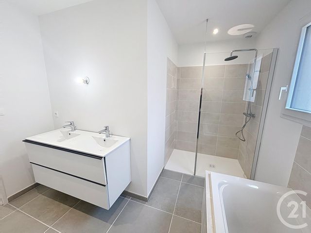 maison à louer - 4 pièces - 110.0 m2 - BAUDRIERES - 71 - BOURGOGNE - Century 21 Immobilière Jaurès