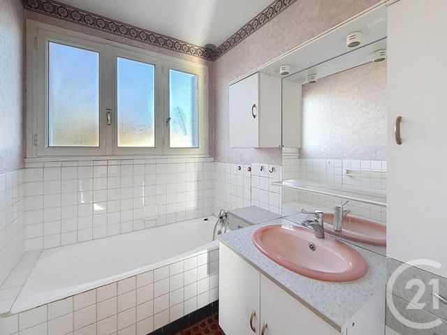 maison à vendre - 6 pièces - 112.1 m2 - CHATENOY LE ROYAL - 71 - BOURGOGNE - Century 21 Immobilière Jaurès