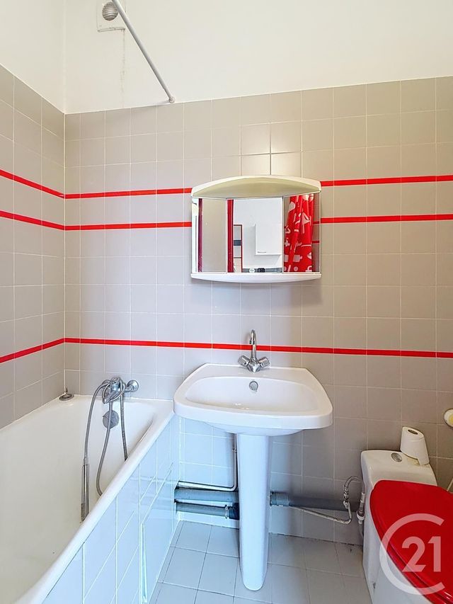 Appartement à vendre - 2 pièces - 46.0 m2 - CHALON SUR SAONE - 71 - BOURGOGNE - Century 21 Immobilière Jaurès