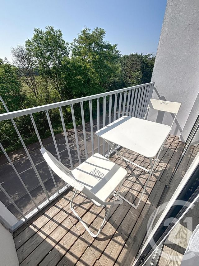 Appartement T3 à vendre - 3 pièces - 62.78 m2 - CHALON SUR SAONE - 71 - BOURGOGNE - Century 21 Immobilière Jaurès