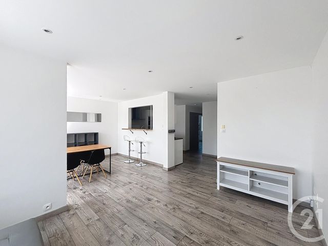 Appartement T3 à vendre - 3 pièces - 62.78 m2 - CHALON SUR SAONE - 71 - BOURGOGNE - Century 21 Immobilière Jaurès