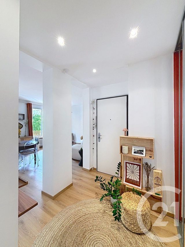 Appartement T2 à louer - 2 pièces - 47.53 m2 - CHALON SUR SAONE - 71 - BOURGOGNE - Century 21 Immobilière Jaurès