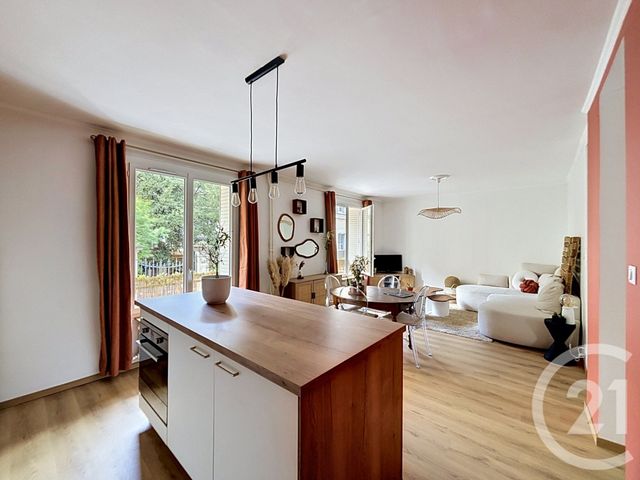 Appartement T2 à louer - 2 pièces - 47.53 m2 - CHALON SUR SAONE - 71 - BOURGOGNE - Century 21 Immobilière Jaurès