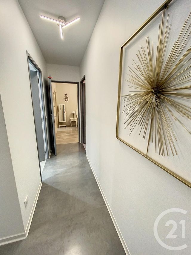 Appartement F4 à louer - 4 pièces - 125.72 m2 - CHALON SUR SAONE - 71 - BOURGOGNE - Century 21 Immobilière Jaurès