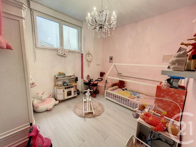 Appartement F4 à louer - 4 pièces - 125.72 m2 - CHALON SUR SAONE - 71 - BOURGOGNE - Century 21 Immobilière Jaurès