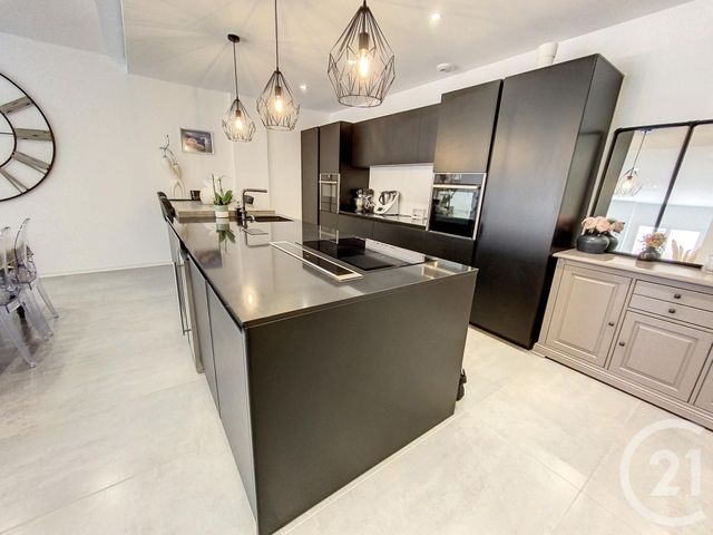 Appartement F4 à louer - 4 pièces - 125.72 m2 - CHALON SUR SAONE - 71 - BOURGOGNE - Century 21 Immobilière Jaurès