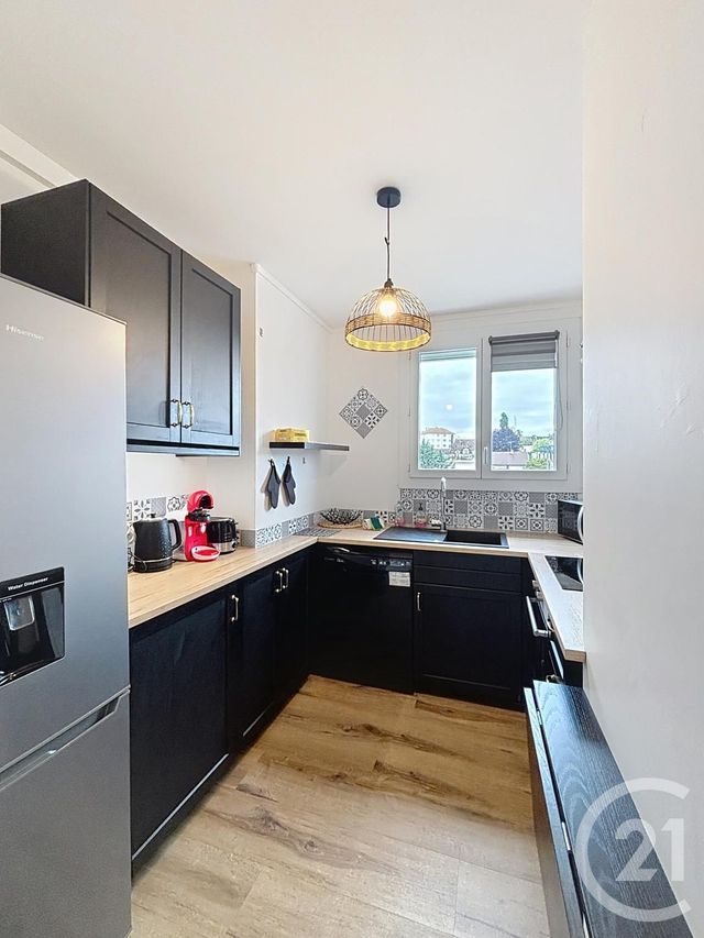 Appartement T4 à louer - 4 pièces - 63.66 m2 - CHALON SUR SAONE - 71 - BOURGOGNE - Century 21 Immobilière Jaurès