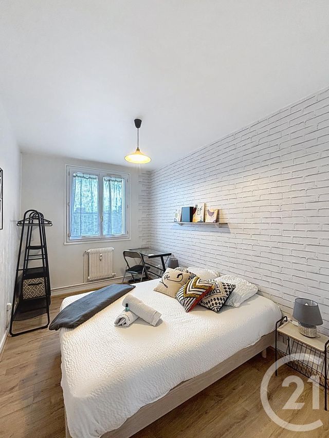 Appartement T4 à louer - 4 pièces - 63.66 m2 - CHALON SUR SAONE - 71 - BOURGOGNE - Century 21 Immobilière Jaurès