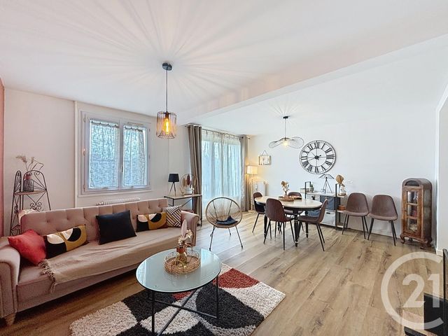 Appartement T4 à louer - 4 pièces - 63.66 m2 - CHALON SUR SAONE - 71 - BOURGOGNE - Century 21 Immobilière Jaurès