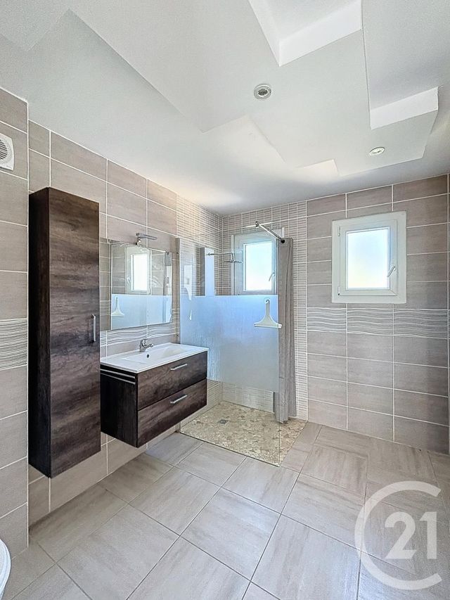 Appartement F4 à louer - 4 pièces - 75.77 m2 - CHALON SUR SAONE - 71 - BOURGOGNE - Century 21 Immobilière Jaurès